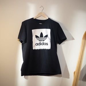 Adidas Logo Tee in Black. Size L.
